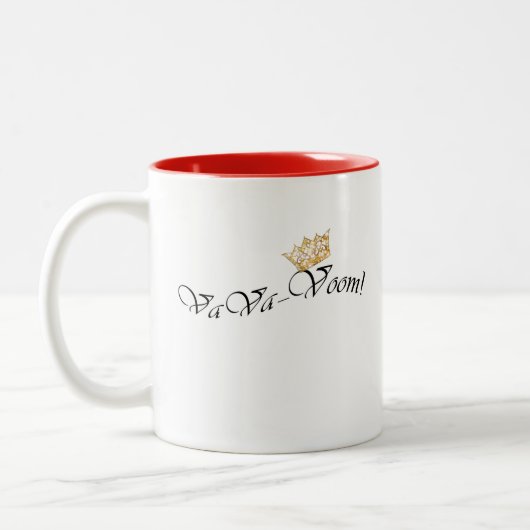 "Grote meisjes hebben grote tiaras nodig". Mok (Links)