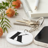 Grote moderne, minimalistische letter K Sleutelhanger (Voorkant Rechts)