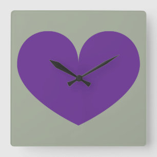 Grote Paarse wandklok in het ontwerp van het hart