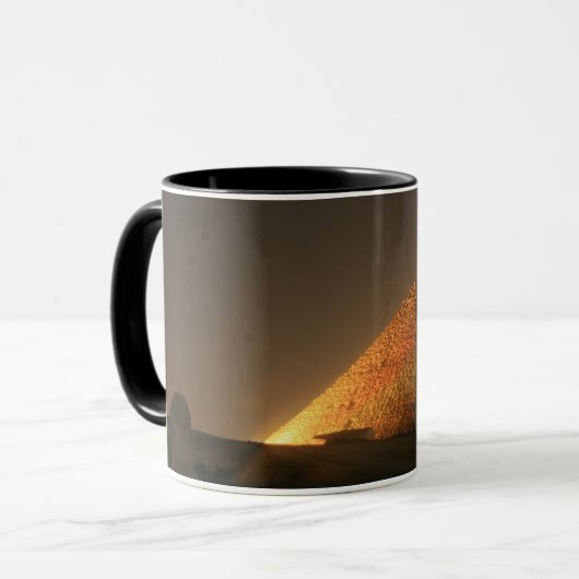 Grote piramide mok (Voorkant links)