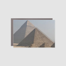 Grote Piramides van Giza onder heldere blauwe luch