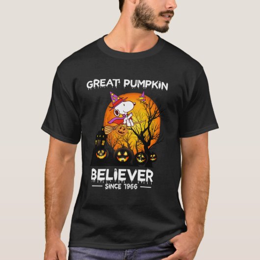 Grote Pumpkjn Believer sinds 1966 Halloween Grappi T-shirt (Voorkant)