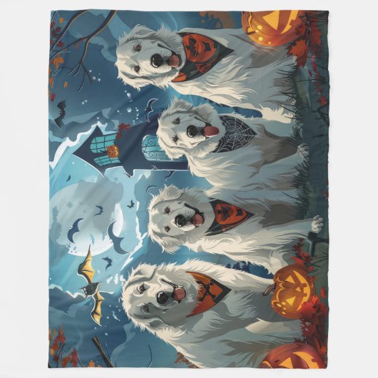 Grote Pyreneeën Halloween Spooky Fleece Deken (Voorkant)