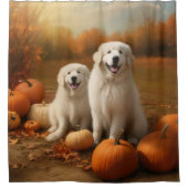 Grote Pyreneeën Puppy Herfst Delight Pompoen Douchegordijn (Voorkant)