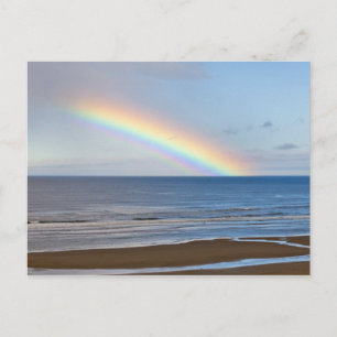 Grote regenboog boven de Stille Oceaan bij Briefkaart