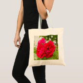 Grote rode rozen in de tuin tote bag (Voorkant (product))