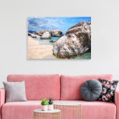Grote rotsen bij Cala Mariolu strand canvas print (Insitu (Woonkamer))