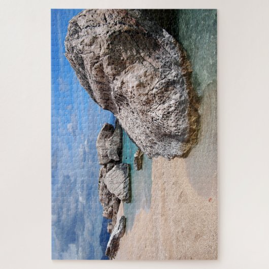 Grote rotsen op het strand van Cala Mariolu op het Legpuzzel (Verticaal)