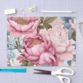 Grote roze bloemen met delicate blauwe tissuepapier (Craft)