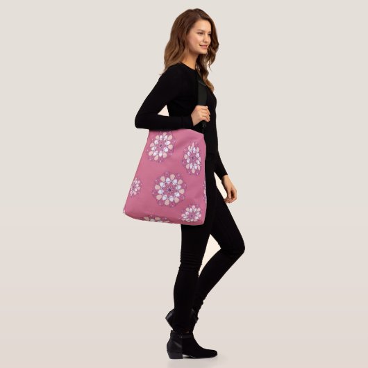 "GROTE ROZE MANDALA BLOEM" CROSSBODY TAS (Op model)