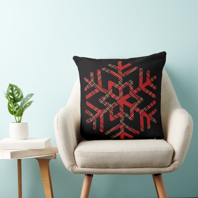 Grote Tartan Sneeuwvlok op Zwarte of Witte Zijde Kussen (Stoel)