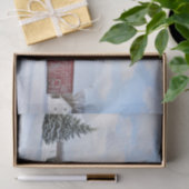 Grote verweerde rode schuur met schattige dennenbo tissuepapier (Geschenk)