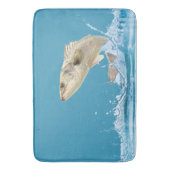 grote vis die uit het water springt badmat (Voorkant Verticaal)