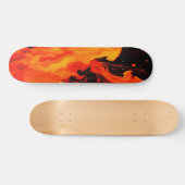 Grote Vuurvlam Abstracte Kunst op Zwart Persoonlijk Skateboard (Horizontaal)