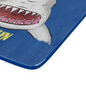 Grote witte haai gemiddelde cartoon illustratie snijplank (Hoek)