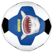 Grote witte haai gemiddelde cartoon illustratie voetbal (Gedraaid)