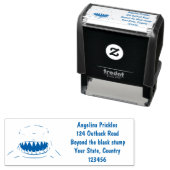 Grote witte haai gemiddelde cartoon illustratie  zelfinktende stempel (In situ)