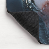 Grote witte haai op zee muismat (Hoek)