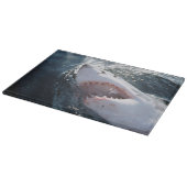 Grote witte haai op zee snijplank (Hoek)