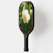 Grote witte narcissen op een lentedag  pickleball paddle (Links)