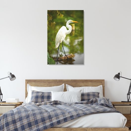 Grote witte reiger op een log Natuur fotografie Canvas Afdruk (Insitu (Slaapkamer))