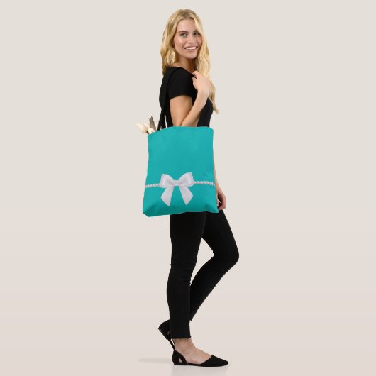 Grote Witte Strik en Parels Tote Tas | Tiffany-loo (Op model)