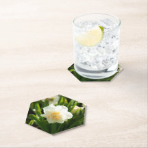 Grote witte vlekken op een lentedag