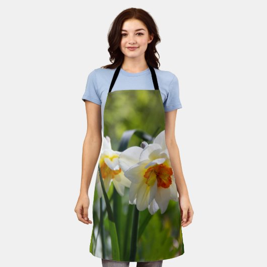 Grote witte vlekken op een lentedag schort (Gedragen)
