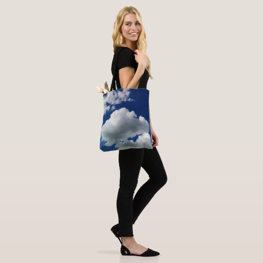 Grote zachte wolken tote bag (Op model)