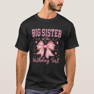 Grote zus van de jarige Matching roze T-shirt