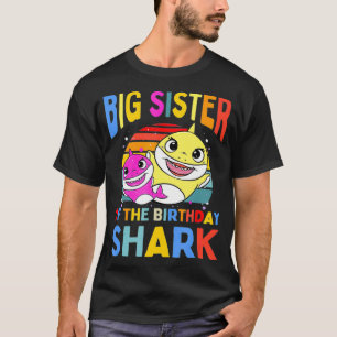 Grote zuster van de Birthday Shark zingt op gekibb T-shirt