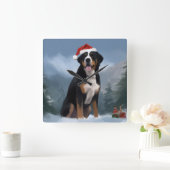 Grote Zwitserse Berghond in Sneeuw Kerstmis Vierkante Klok (Huis)