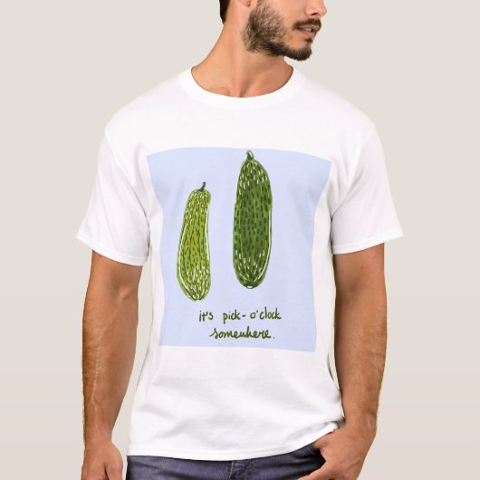Groter T-shirt "It's Pickle-o'clock Somewhere" (Voorkant)