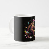 Grotevoet Pasen Dag Grappige Sasquatch Koffiemok (Voorkant links)
