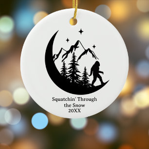 GroteVoet Sasquatch Grappig Buitenleven Natuur Aan Keramisch Ornament