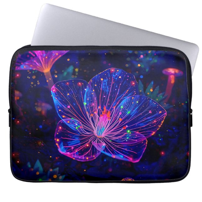 Grotto Glow Beyond 13' Laptop Sleeve (Voorkant)