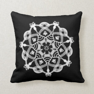 *~* Grounding Black & White Mandala Kussen