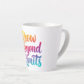 Grow Beyond Limits - Kleurrijk Motivatie Latte Mok (Rechterhoek)