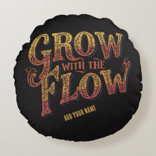 Grow With The Flow Aangepaste Naam Retro 70s Typog Rond Kussen