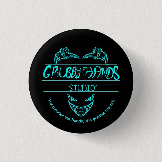 Grubby Hands Studio Logo + Motto Knop Speld Ronde Button 3,2 Cm (Voorkant)