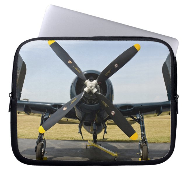Grumman F8F Bearcat Navy Carrier Fighter op The th Laptop Sleeve (Voorkant)