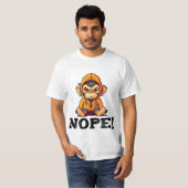 Grumpy Ape: Funny design for monkey lovers T-Shirt (Voorkant volledig)