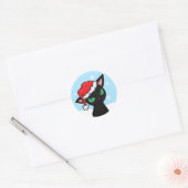 Grumpy Black Cat met Santa Hat Ronde Sticker (Envelop)