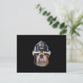 Grumpy English Bulldog Wearing Firefighter Helmet Feestdagenkaart (Staand voorkant)