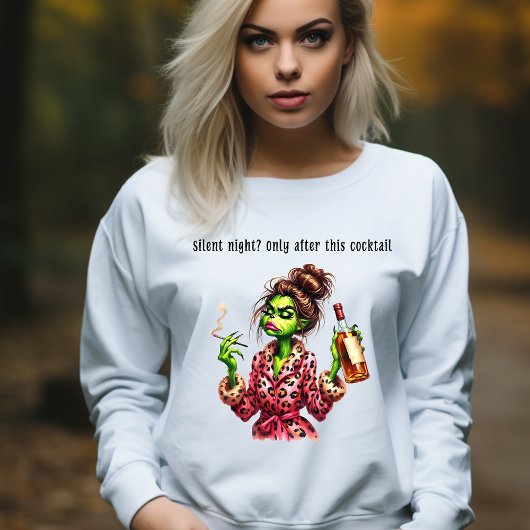 Grumpy Green Furry Vrouwen Houdt Van Cocktails T-shirt