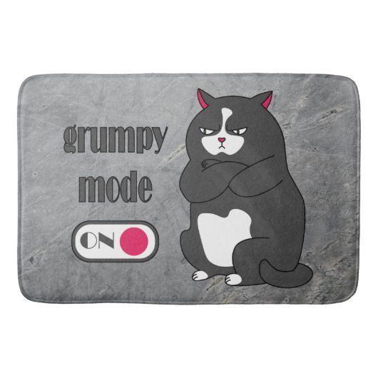 Grumpy mode op een rare vetkat badmat (Voorkant)