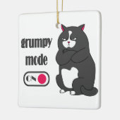 Grumpy mode op een rare vetkat keramisch ornament (Links)