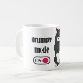 Grumpy mode op een rare vetkat koffiemok (Voorkant links)