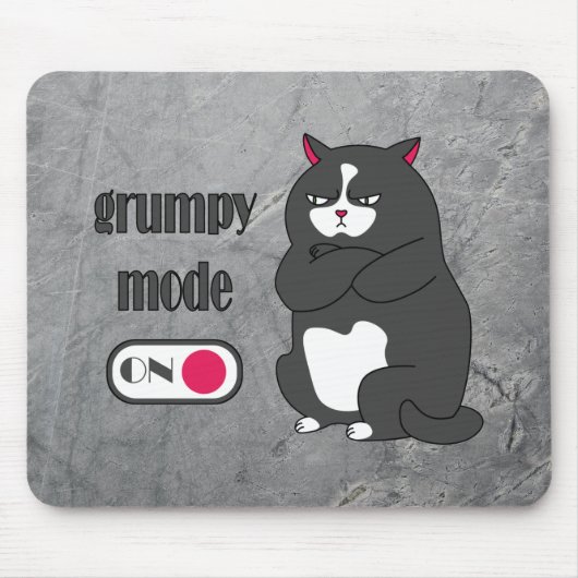 Grumpy mode op een rare vetkat muismat (Voorkant)