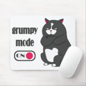 Grumpy mode op een rare vetkat muismat (Met muis)